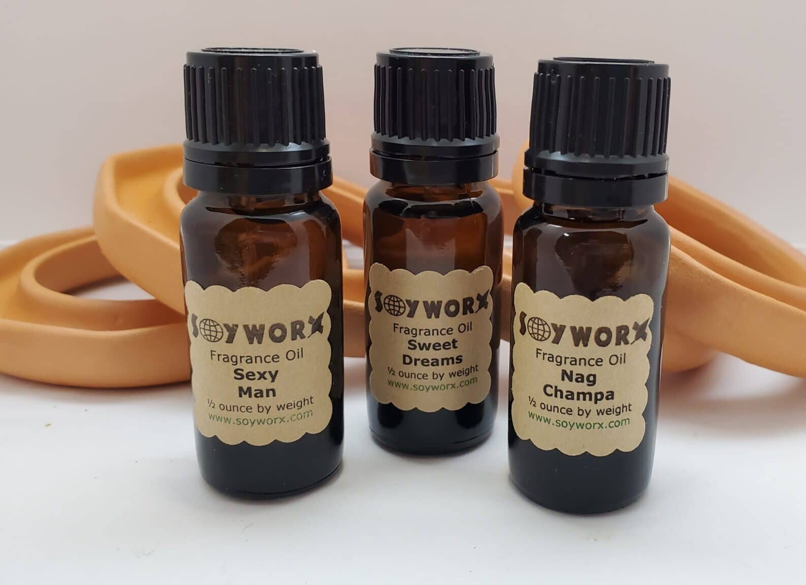 Soyworx Fragrance Oils come with built in Euro Dropper!